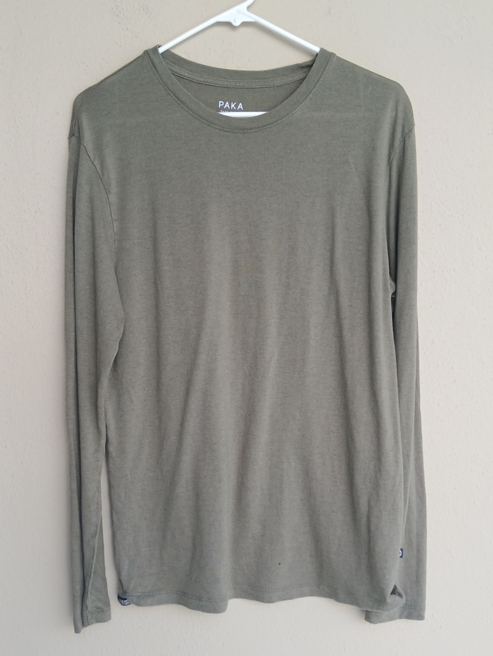 Paka Tencel and Alpaca Blend Olive Green Long Sleeve Tee Medium